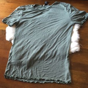 Cute ruffled sleeve top